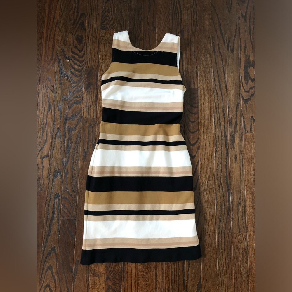 Banana Republic Women’s 2 Black/White/Gold Striped Ponte V-Back Sheath Dress EUC - Picture 2 of 11
